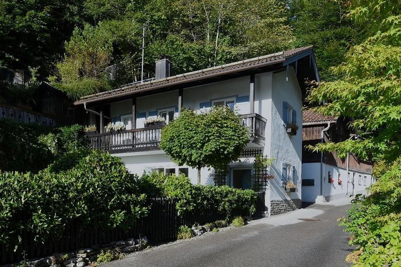 LOFTHAUS AM ALPBACH – eine seltene Gelegenheit im ursprünglichen Teil des Tegernseer Tals – Ansicht I