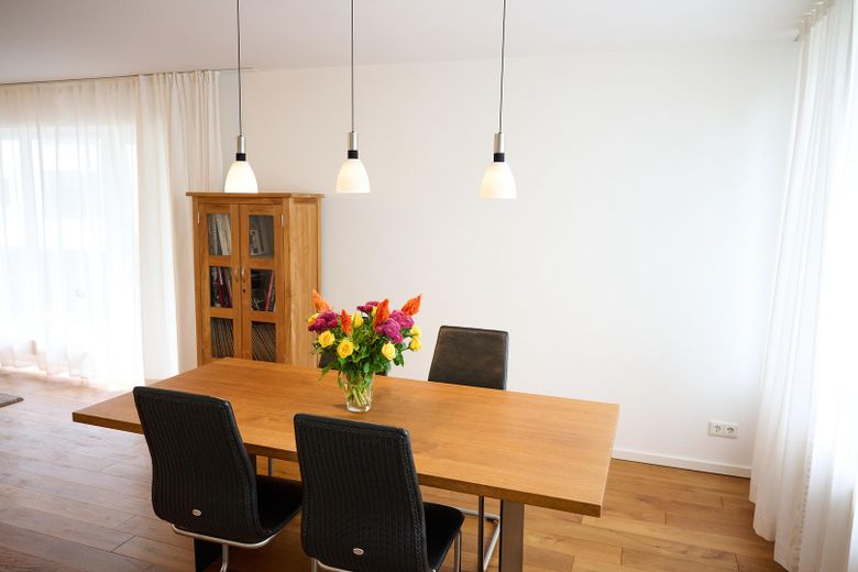 Renoviertes Schmuckstück in Golzheim (Provionsfrei), + Garage & Stellplatz möglich – Essbereich