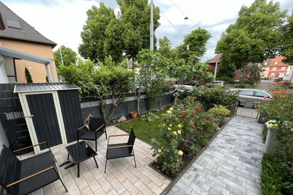 Charmantes Reihenmittelhaus mit Wintergarten, Terrasse &amp; moderner Technik in Mannheim-Herzogenried