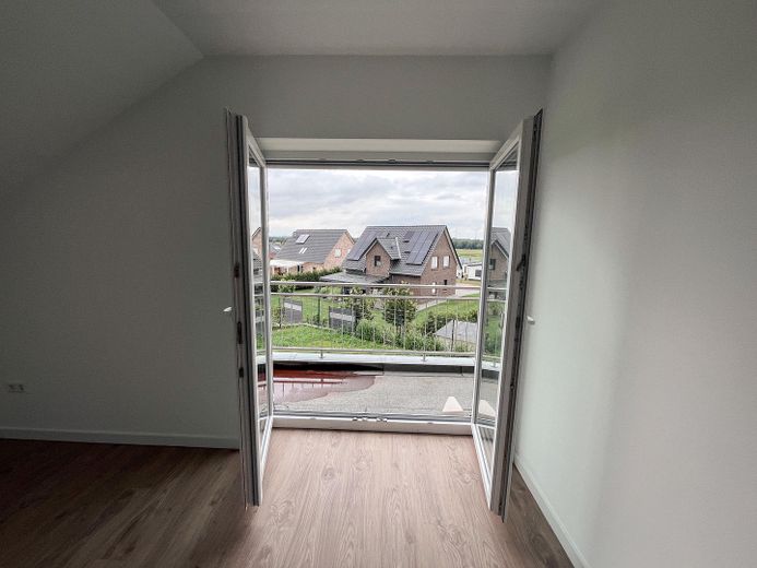 Balkon mit Flügeltür