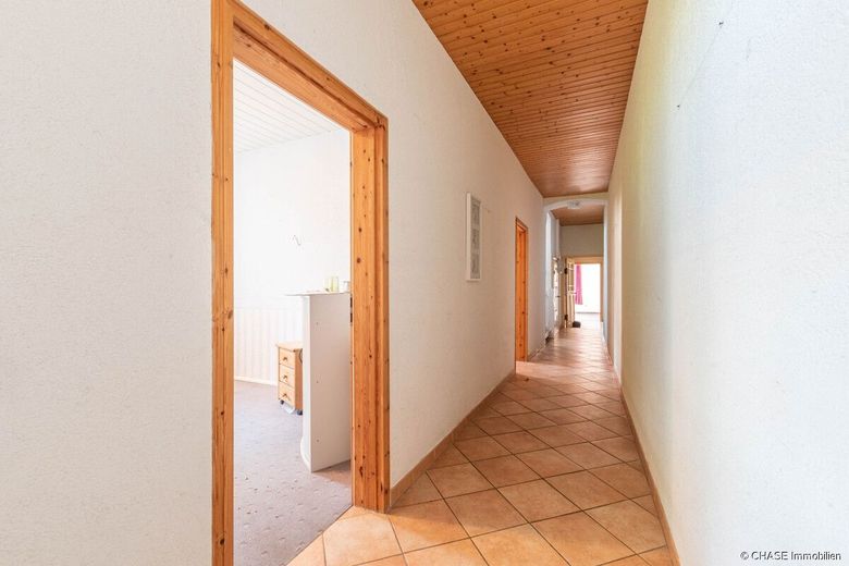 Teilsaniertes Einfamilienhaus mit Garten - Einzigartiges Wohnen an der Kirche, Groß Berkel! – Flur Erdgeschoss