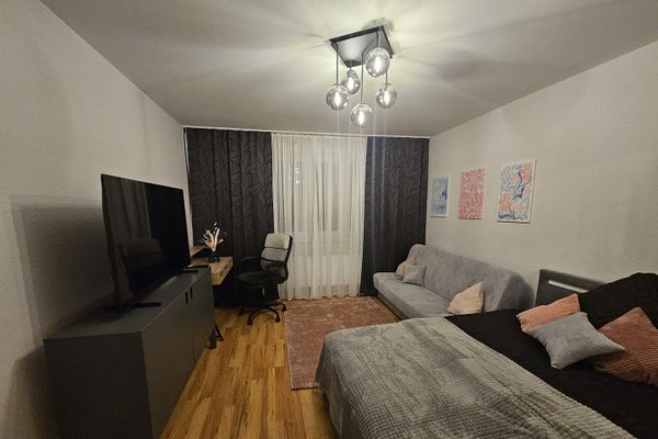 Möbliertes 3-Zimmer-Apartment als 3er-WG am Heidelberger Platz- nahe FU und Charité Zahnklinik