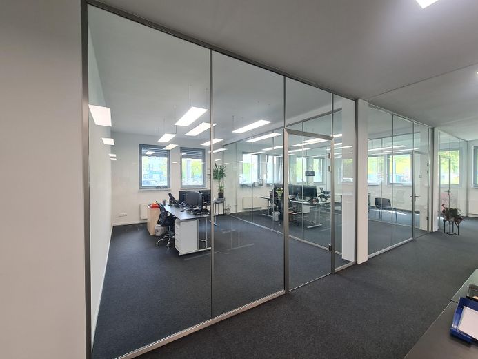Mainz-Mombach: Privatbüro ab 700 € oder Arbeitsplatz ab 200 € – All-in, Meetingraum inklusive –  Büro 1