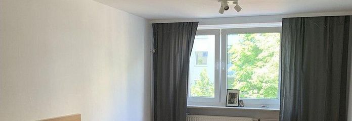Das großzügige Wohnzimmer, 1/2