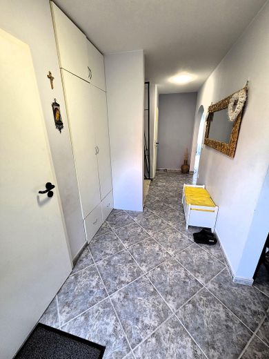 Massive Doppelhaushälfte in Hamburg-Fischbek – Flur Erdgeschoss