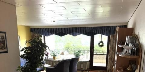 Przestronne mieszkanie z dużą loggią XL i sutereną w Garbsen – Wohnzimmer