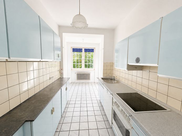 End-of-terrace house with balcony and garage in a popular location! – Küche