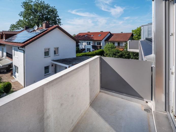 2-Zimmer Wohnung im 2. Obergeschoss in Parsdorf - Erstbezug – Balkon