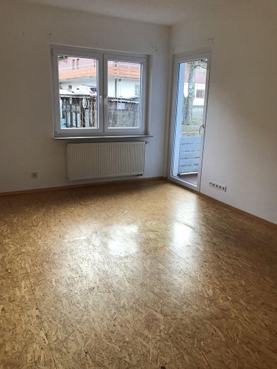 Luminoso appartamento di 5 locali al 1° + 2° piano di una casa di campagna a Gaildorf / Schwäbisch Hall – Zimmer 1.OG S/O