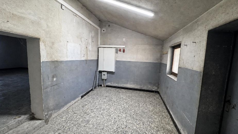 Ca. 683 m² Lagerhallen mit ca. 1700 m² Freifläche – teilbar – von privat – Photo 11