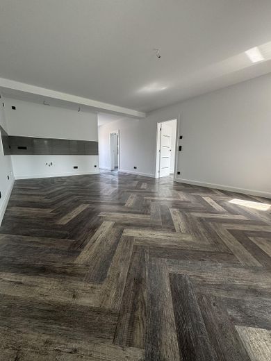 Wohnzimmer mit Küchenbereich