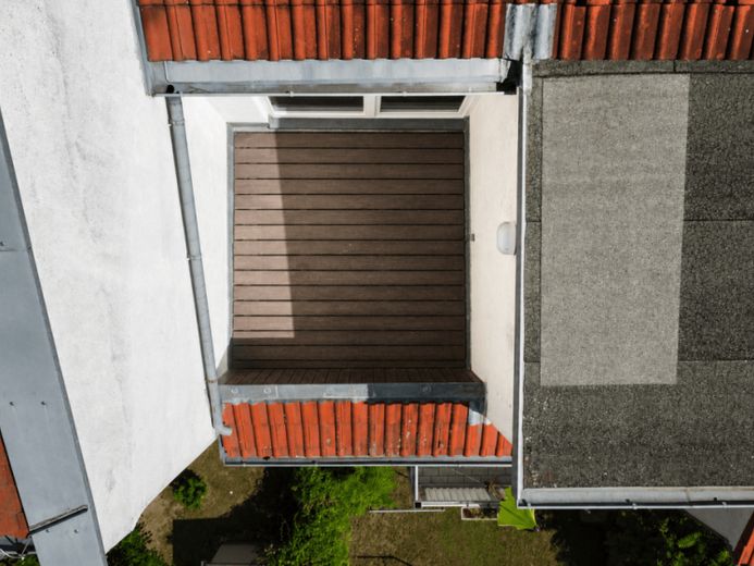 BEZUGSFREI | Dachgeschoss-Wohnung mit 3 Zimmern und Loggia – Foto 1
