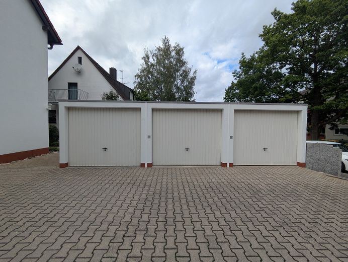3 Zimmer Wohnung Oberasbach Altenberg – Garagen