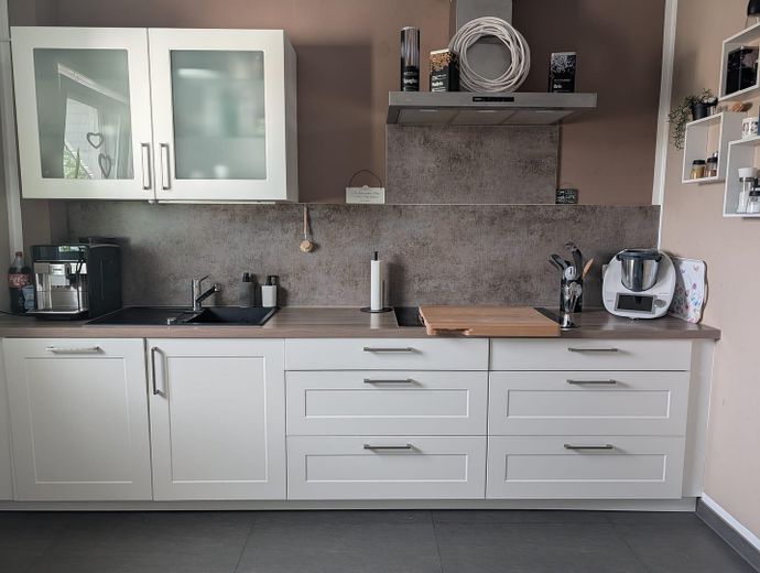 Moderne und Helle 3,5 Zimmer Wohnung von 2014 in Rheinberg zentrumsnah – Küche