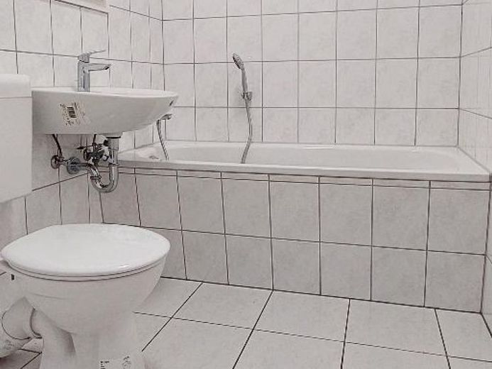 Einbauküche, 1 Zimmer, frisch saniert, Aufzug – Foto 1