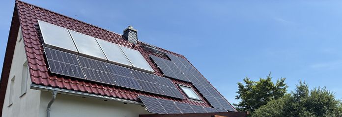 Modernes Einfamilienhaus mit Pool und Keller mit separatem Zugang