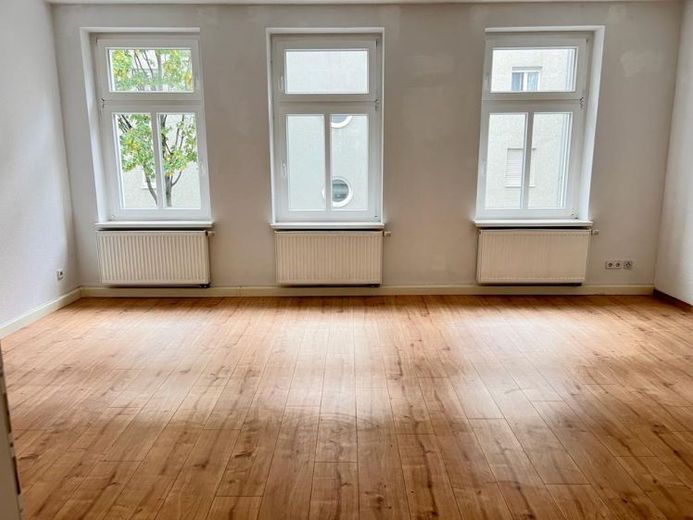 AUFGEPASST! Tolle 1-Raumwohnung mit Einbauküche! – Foto 1