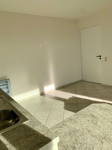 ES-Serach: Wohnung mit Terrasse und Aussicht – Küche5