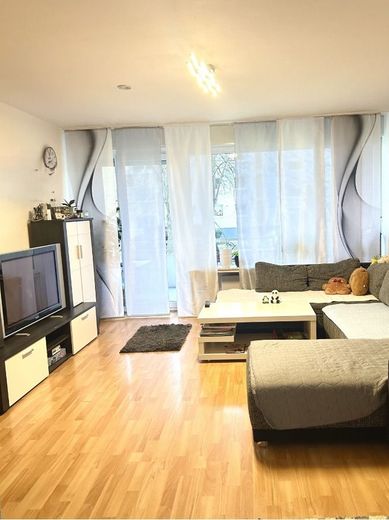 Vermietete Erdgeschosswohnung in Dortmund Aplerbeck zu verkaufen. – Wohnzimmer