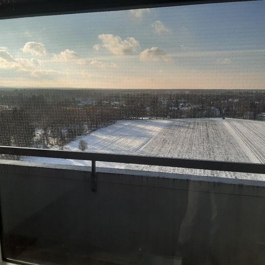 München-Solln - Apartment mit sonnigem Balkon, Wellnessbereich und Tierfgaragenstellplatz – Blick nach Osten in die Berge