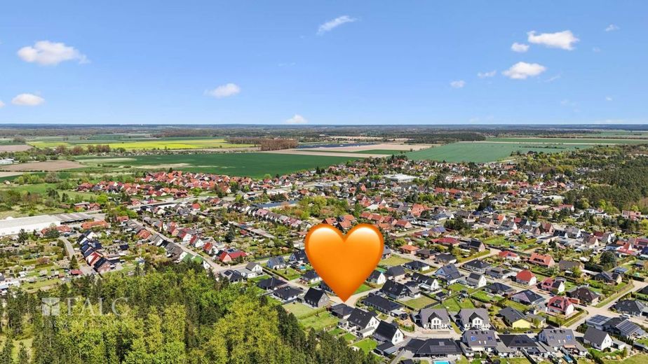 Provisionsfrei. Ihr Chance, modern, ebenerdig und in bester Lage! – Nordostansicht