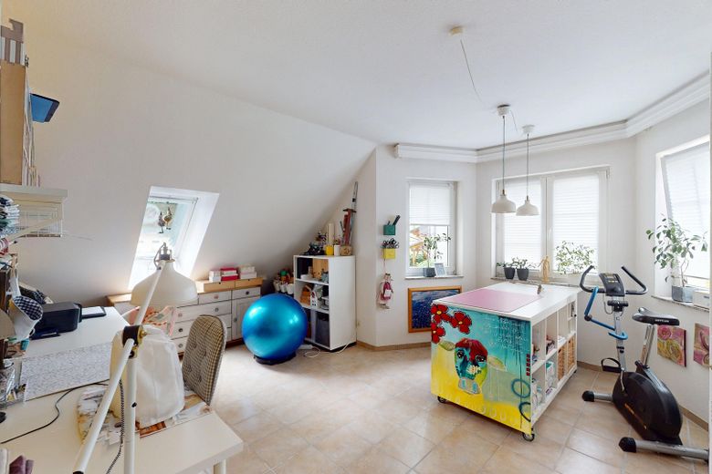 Bezugsfertige Doppelhaushälfte bei Berlin mit schöner Gartenanlage und guten Anbindungen – Schlafzimmer 2