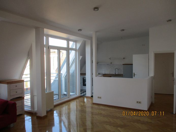 Wunderschöne 4-Raum Dachgeschoß-Altbauwohnung im beliebten Friedrichshain – Terrassenzimmer
