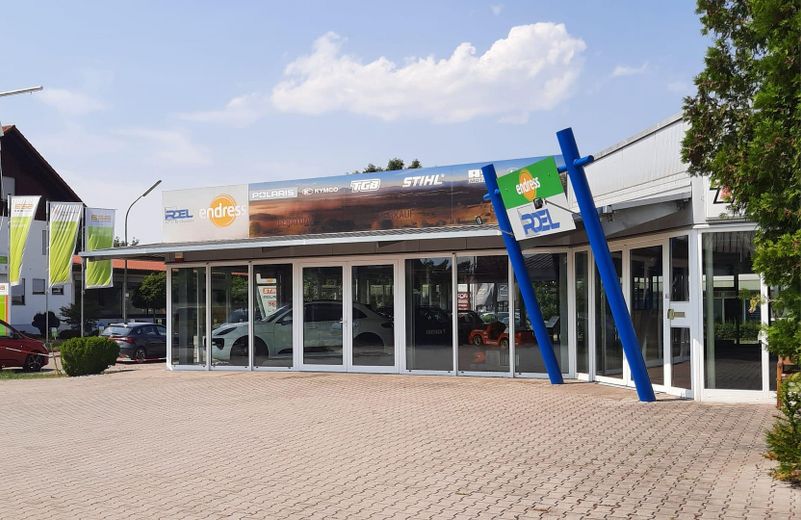 Werkstatt Ausstellung Lager mit exklusivem Betriebsleiter Wohnhaus – Eingang Betrieb