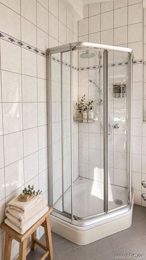 außergewöhnliche Turmwohnung in
Fürstenfeldbruck – Dusch