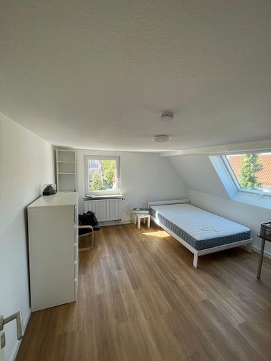 2 renovated income-generating properties as a package (commission-free) – Zimmer Tü