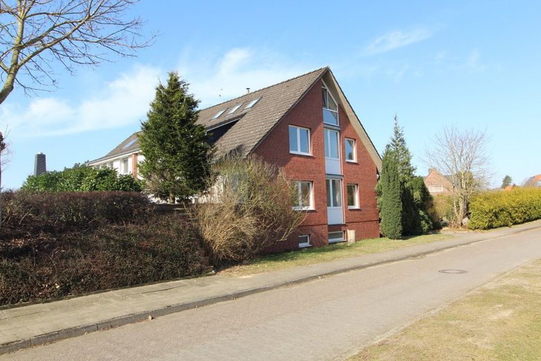 2 - Giebel- und Seitenansicht mit Dachgaube