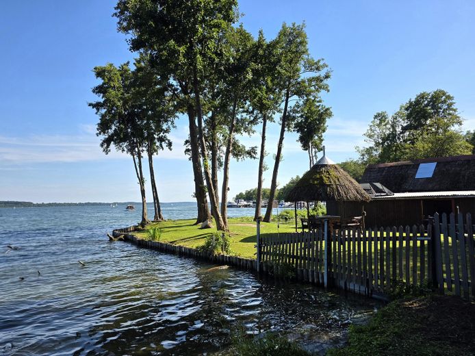 Einzelnstehendes Bootshaus mit 3 Bootsboxen in einmaliger Wasserlage in Schwerin – फोटो 8