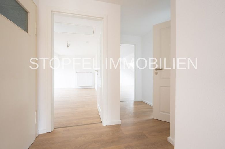 Stylische Dachgeschosswohnung mit City-Flair in Bielefeld Mitte – Flur