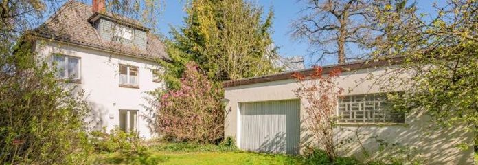 Wohn- und Geschäftshaus in Nienstedten
