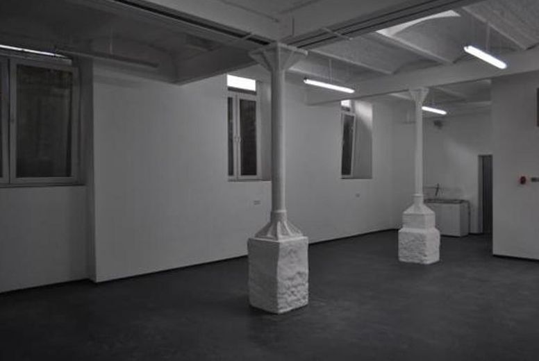 ! Hinterhof ! Rendite oder Büro, Praxis, Handwerker, Artelier, Lager, Halle, Ausstellung, Garage – Keller Links 2009