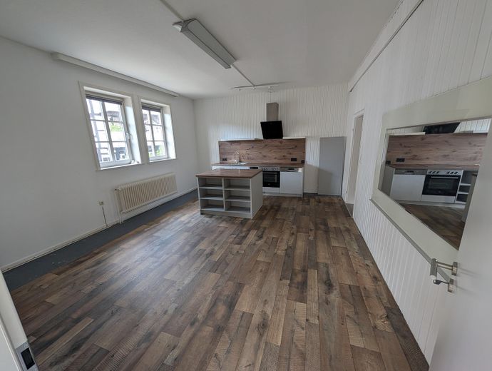 Großes Stadt-Haus im Zentrum von Bad Münder Hausverkauf – Wohn-Küche Wohnung mitte