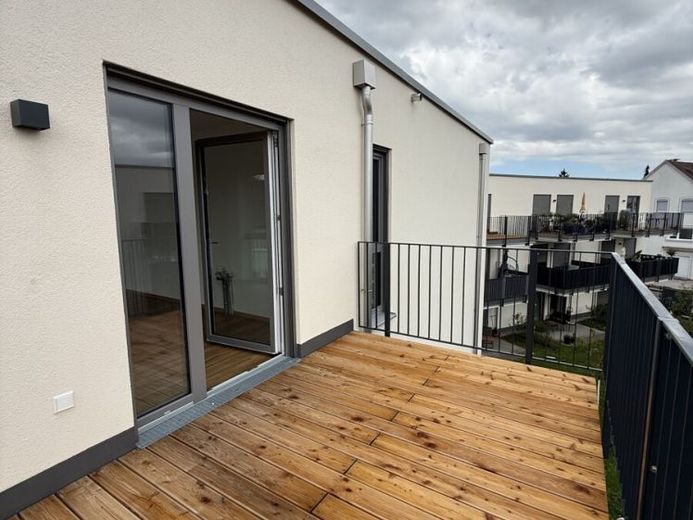 Se alquila vivienda nueva de 3 habitaciones sobre los tejados de Kaufbeuren con equipamiento moderno – Foto 1