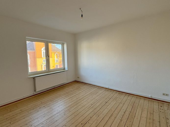 Luminoso e spazioso appartamento di 2 locali con cucina abitabile – Foto 3
