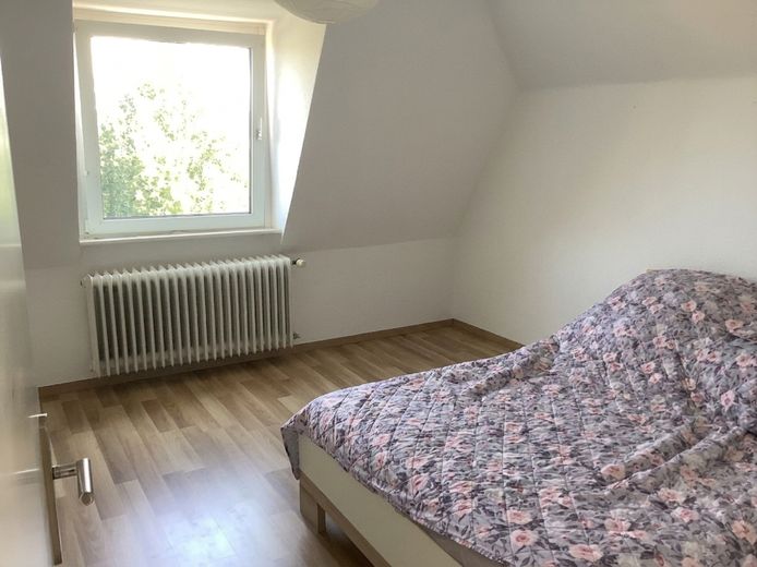 Charaktervolles Baudenkmal (1850): Charmante 3-Zimmer-Wohnung für Paare, Kleinfamilie oder 2er-WG – Schlaf- oder Kinderzimmer