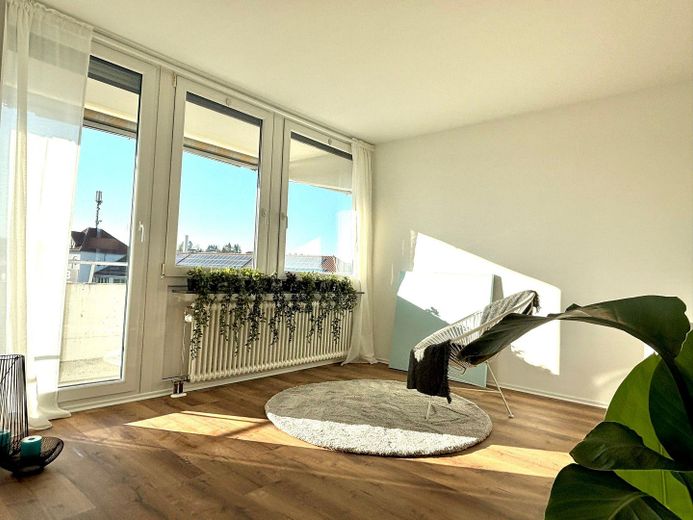 Fensterfront offener Wohn-/Ess