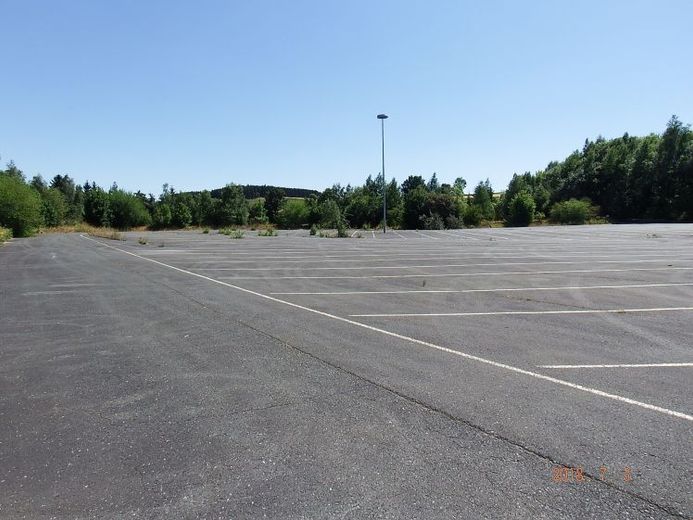 Asphaltierte Außenlagerfläche - Stadtrand von Hof/Saale - ca. 7. 800 m² - zur Anmietung – Foto 1