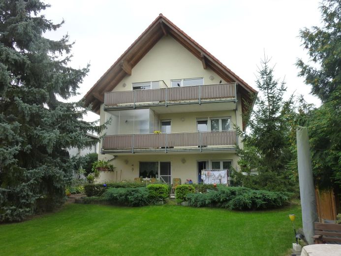 3 Zimmer, Küche Bad und WC im 1. OG eines MFH in Pfungstadt – Ansicht von der Nordseite 