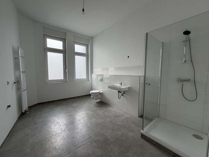 Отремонтированная квартира на первом этаже с террасой – Badezimmer