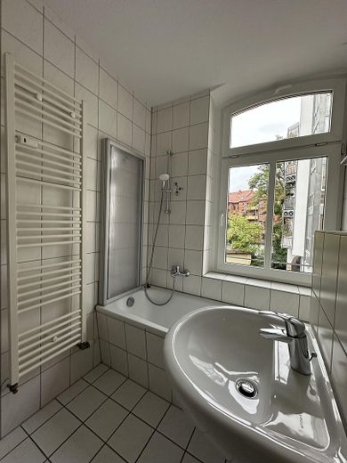 Living or investing in the heart of Erfurt – Vacant apartment in an attractive location – Bad