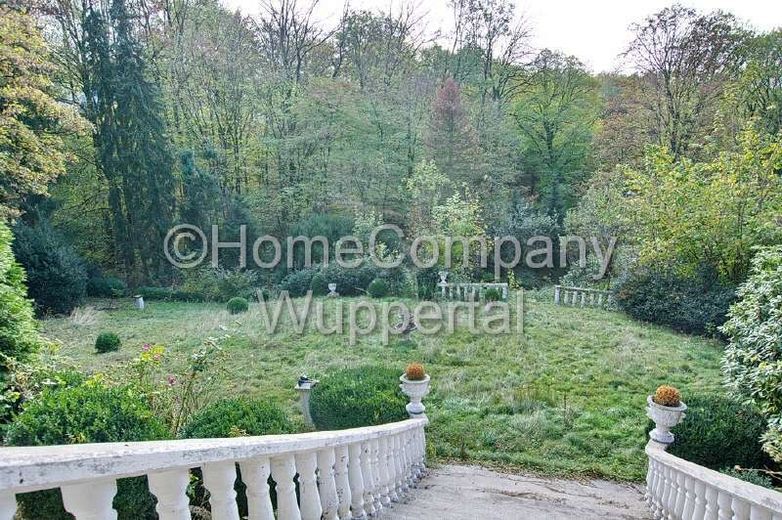 Reside at the Toelleturm! Modern 2-room apartment with terrace, DSL wifi and many extras – 3a834a04036e238a160eb2ef62102f57543b9496.jpg