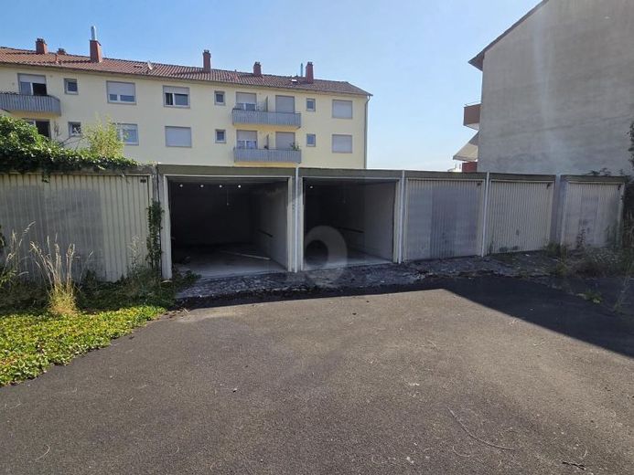 GARAGE FINITE PER RITIRO – Foto 1