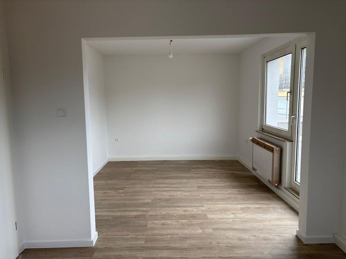 Helle, frisch kernsanierte 2,5-Zimmerwohnung mit besonderem Flair – WJ-00192_bild_004.jpeg