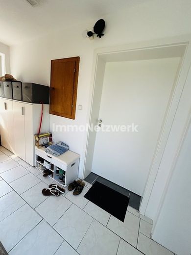 ***Zweifamilienhaus mit atemberaubendem Weitblick ins Grüne - Ländliche Idylle bei Münchberg*** – Flur Treppenhaus 1 OG