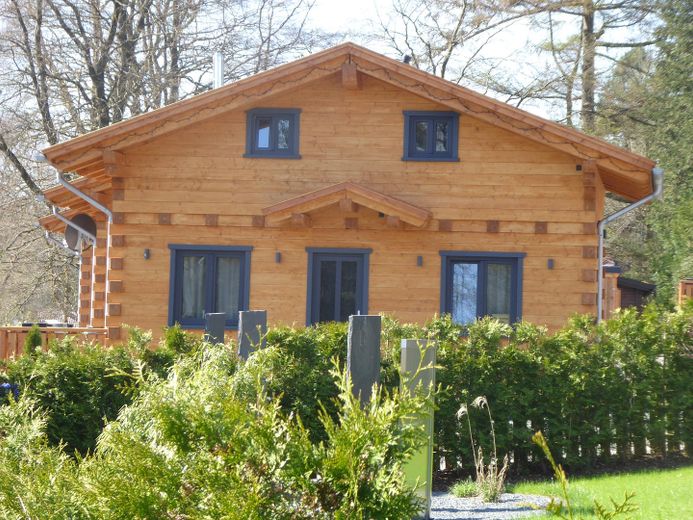 6 casas de troncos/casas de vacaciones con muy buena rentabilidad, en ubicación privilegiada. Venta individual o conjunta posible. – Foto 30
