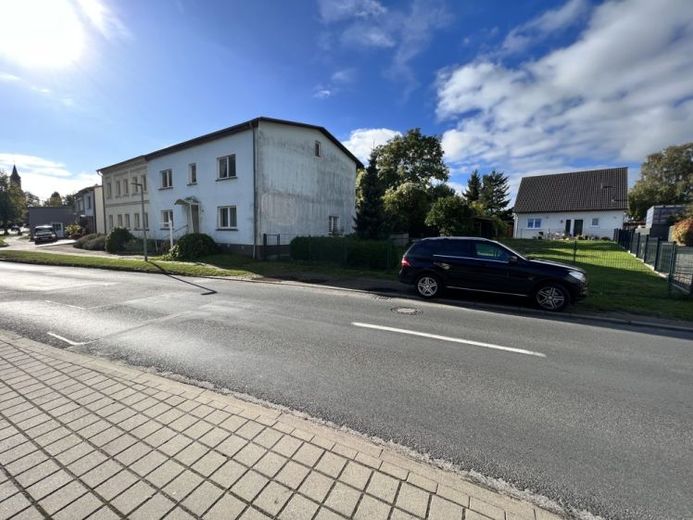 Attraktive Gelegenheit für Eigennutzer & Investoren–Zweifamilienhaus + Baugrundstück nahe der Marina – Foto 1